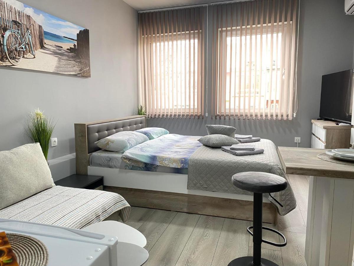 Nj Luxury Rooms And Suites Warna Exterior foto
