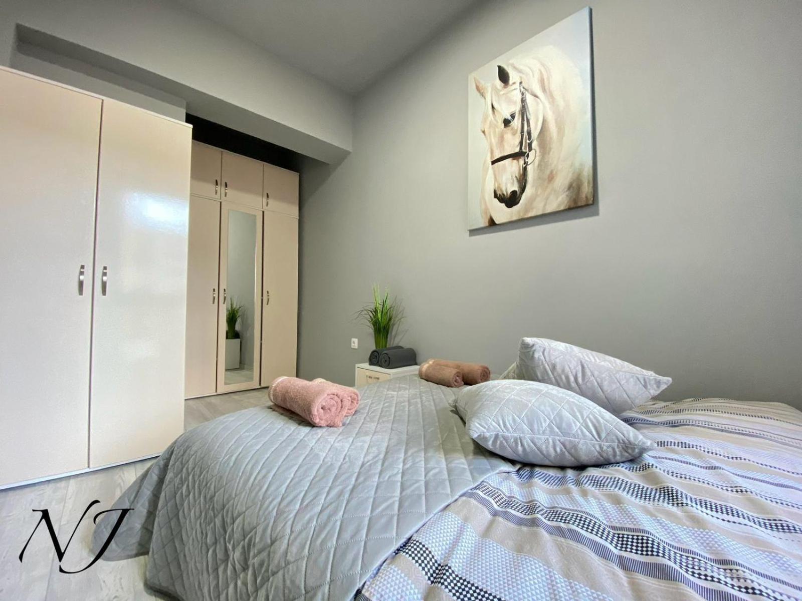 Nj Luxury Rooms And Suites Warna Exterior foto