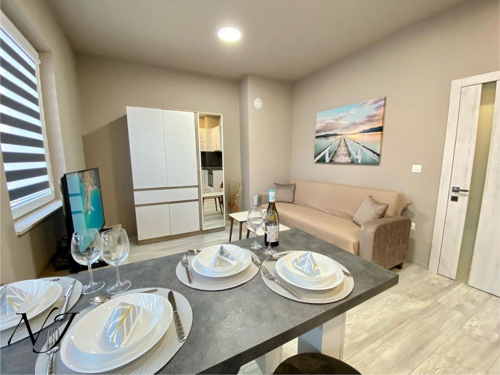 Nj Luxury Rooms And Suites Warna Exterior foto